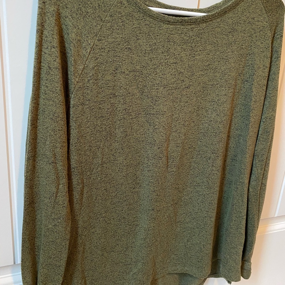 Light weight sweater